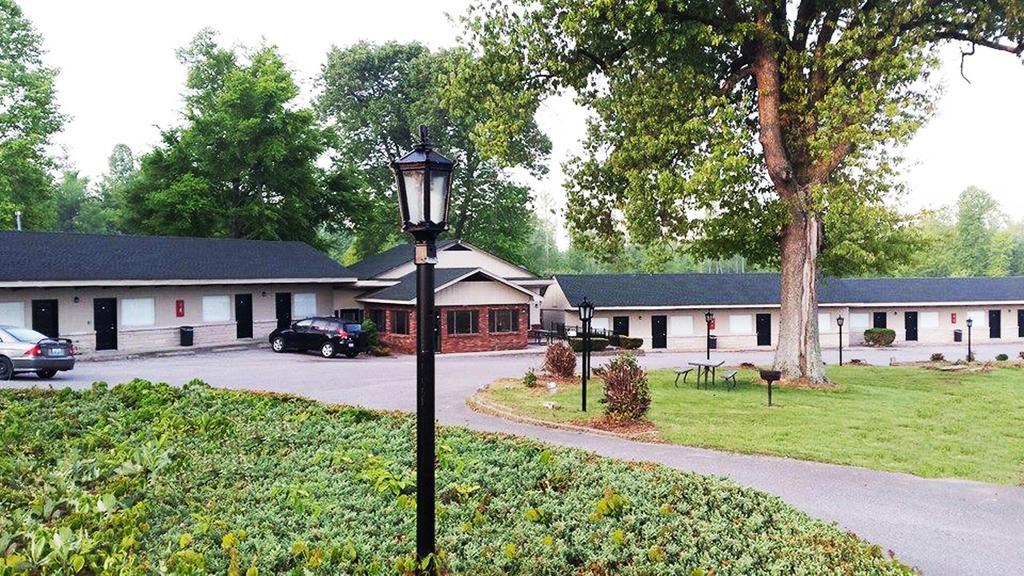 Kentucky Lake Inn Gilbertsville Extérieur photo